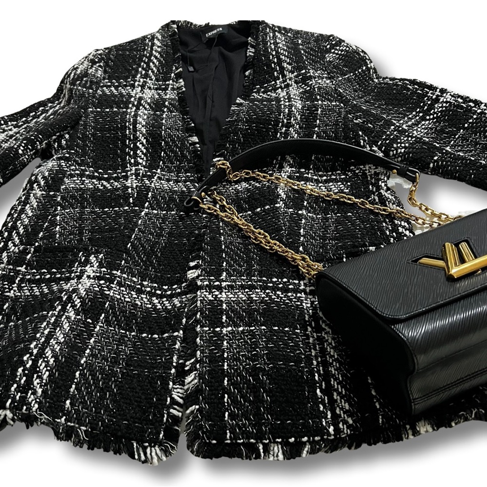 Plaid collarless boucle blazer ; tweed - preloved size L